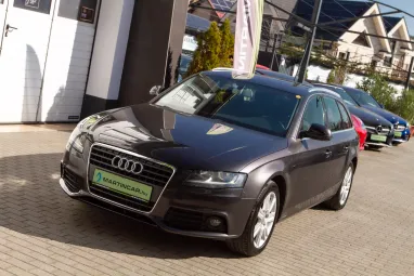 AUDI A4 Avant 2.0 TDI DPF Lava Gray +Első Tulajdonostól +Vonóhorog +2X-s GARANCIA !!