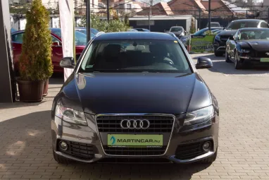 AUDI A4 Avant 2.0 TDI DPF Lava Gray +Első Tulajdonostól +Vonóhorog +2X-s GARANCIA !!