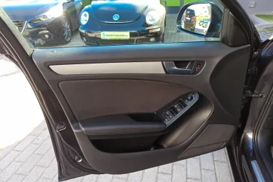 AUDI A4 Avant 2.0 TDI DPF Lava Gray +Első Tulajdonostól +Vonóhorog +2X-s GARANCIA !!