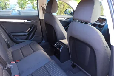 AUDI A4 Avant 2.0 TDI DPF Lava Gray +Első Tulajdonostól +Vonóhorog +2X-s GARANCIA !!