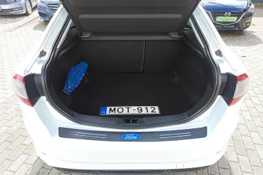 FORD MONDEO 1.6 SCTi EcoBoost Business Ceramic White Pearl +Eredeti Magyar Autó +Igényes állapot +2X-s GARANCIA !!