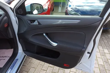 FORD MONDEO 1.6 SCTi EcoBoost Business Ceramic White Pearl +Eredeti Magyar Autó +Igényes állapot +2X-s GARANCIA !!