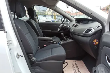 RENAULT GRAND SCENIC Scénic 1.6 16V Dynamique Glacier White +1.Tulajdonos +Friss Műszaki +Vezérlés csere +2X-s GARANCIA !!