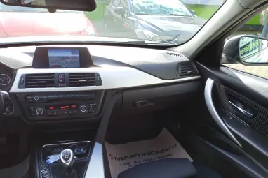 BMW 318d Touring SPORTLine Glacier Silver metalic + Gyönyörű állapot + 2X-s GARANCIA !!