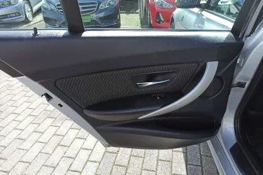 BMW 318d Touring SPORTLine Glacier Silver metalic + Gyönyörű állapot + 2X-s GARANCIA !!