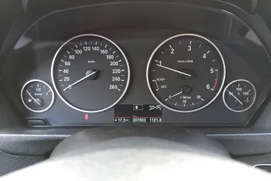 BMW 318d Touring SPORTLine Glacier Silver metalic + Gyönyörű állapot + 2X-s GARANCIA !!