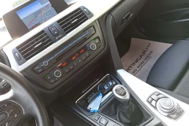 BMW 318d Touring SPORTLine Glacier Silver metalic + Gyönyörű állapot + 2X-s GARANCIA !!