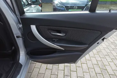 BMW 318d Touring SPORTLine Glacier Silver metalic + Gyönyörű állapot + 2X-s GARANCIA !!