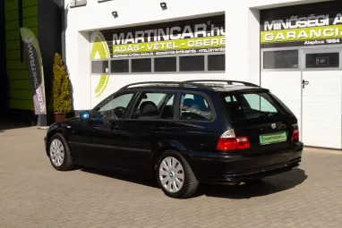 BMW 3-AS SOROZAT 320d Touring Cosmosschwarz Metallic +Sok műszaki +Igazlolt Km futás !!