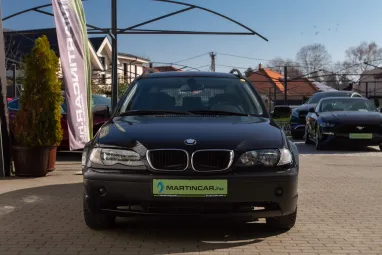 BMW 3-AS SOROZAT 320d Touring Cosmosschwarz Metallic +Sok műszaki +Igazlolt Km futás !!