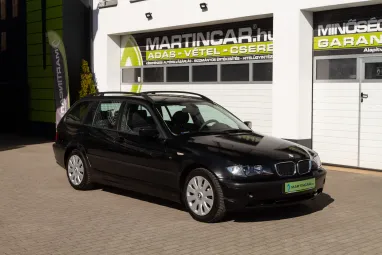 BMW 3-AS SOROZAT 320d Touring Cosmosschwarz Metallic +Sok műszaki +Igazlolt Km futás !!