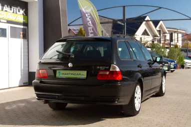 BMW 3-AS SOROZAT 320d Touring Cosmosschwarz Metallic +Sok műszaki +Igazlolt Km futás !!