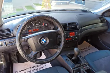 BMW 3-AS SOROZAT 320d Touring Cosmosschwarz Metallic +Sok műszaki +Igazlolt Km futás !!
