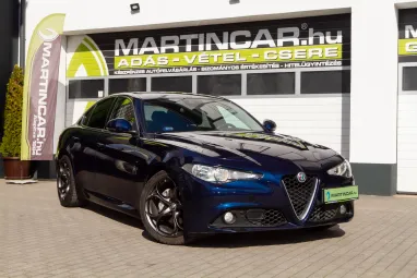 ALFA ROMEO GIULIA 2.2 D Super (Automata) Deep Blue Metallic +QV felnik +Eredeti Magyar Autó +Friss Műszaki +2X-s GARANCIA !!