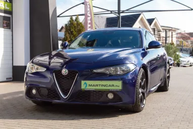 ALFA ROMEO GIULIA 2.2 D Super (Automata) Deep Blue Metallic +QV felnik +Eredeti Magyar Autó +Friss Műszaki +2X-s GARANCIA !!