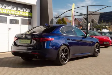 ALFA ROMEO GIULIA 2.2 D Super (Automata) Deep Blue Metallic +QV felnik +Eredeti Magyar Autó +Friss Műszaki +2X-s GARANCIA !!