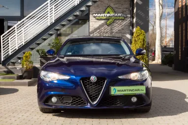 ALFA ROMEO GIULIA 2.2 D Super (Automata) Deep Blue Metallic +QV felnik +Eredeti Magyar Autó +Friss Műszaki +2X-s GARANCIA !!
