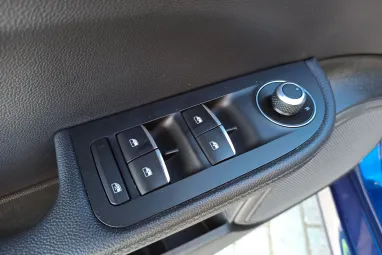 ALFA ROMEO GIULIA 2.2 D Super (Automata) Deep Blue Metallic +QV felnik +Eredeti Magyar Autó +Friss Műszaki +2X-s GARANCIA !!
