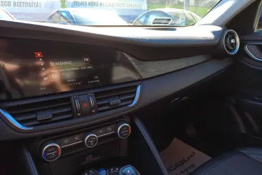 ALFA ROMEO GIULIA 2.2 D Super (Automata) Deep Blue Metallic +QV felnik +Eredeti Magyar Autó +Friss Műszaki +2X-s GARANCIA !!
