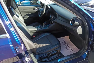 ALFA ROMEO GIULIA 2.2 D Super (Automata) Deep Blue Metallic +QV felnik +Eredeti Magyar Autó +Friss Műszaki +2X-s GARANCIA !!