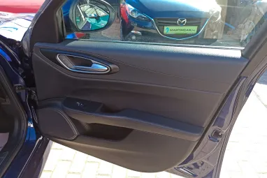 ALFA ROMEO GIULIA 2.2 D Super (Automata) Deep Blue Metallic +QV felnik +Eredeti Magyar Autó +Friss Műszaki +2X-s GARANCIA !!