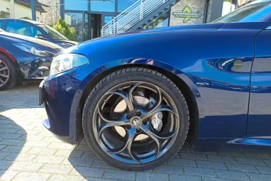 ALFA ROMEO GIULIA 2.2 D Super (Automata) Deep Blue Metallic +QV felnik +Eredeti Magyar Autó +Friss Műszaki +2X-s GARANCIA !!