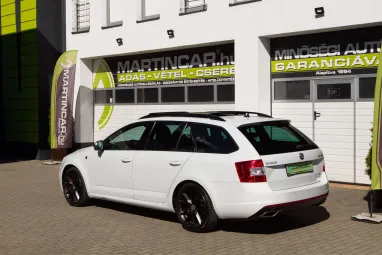 SKODA OCTAVIA Combi 2.0 CR TDI RS Euro 6 Panoráma +Maximális felszereltség +FULL Vezetett szervízkönyv +2X-s GARANCIA !!