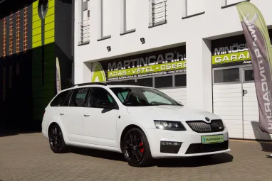 SKODA OCTAVIA Combi 2.0 CR TDI RS Euro 6 Panoráma +Maximális felszereltség +FULL Vezetett szervízkönyv +2X-s GARANCIA !!