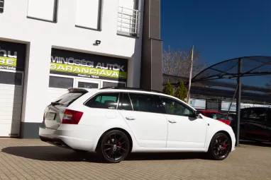 SKODA OCTAVIA Combi 2.0 CR TDI RS Euro 6 Panoráma +Maximális felszereltség +FULL Vezetett szervízkönyv +2X-s GARANCIA !!