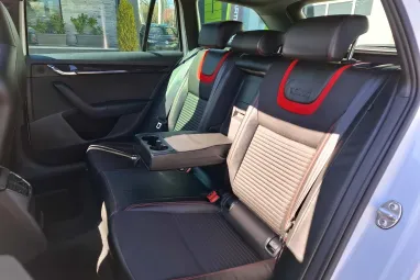 SKODA OCTAVIA Combi 2.0 CR TDI RS Euro 6 Panoráma +Maximális felszereltség +FULL Vezetett szervízkönyv +2X-s GARANCIA !!