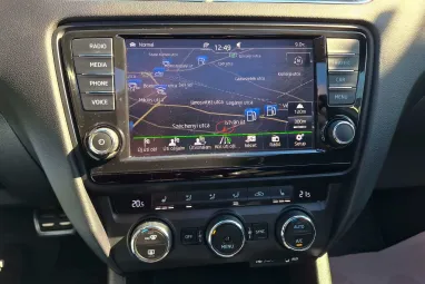 SKODA OCTAVIA Combi 2.0 CR TDI RS Euro 6 Panoráma +Maximális felszereltség +FULL Vezetett szervízkönyv +2X-s GARANCIA !!