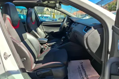SKODA OCTAVIA Combi 2.0 CR TDI RS Euro 6 Panoráma +Maximális felszereltség +FULL Vezetett szervízkönyv +2X-s GARANCIA !!