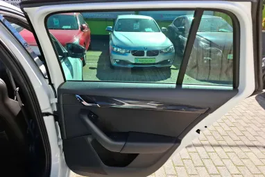 SKODA OCTAVIA Combi 2.0 CR TDI RS Euro 6 Panoráma +Maximális felszereltség +FULL Vezetett szervízkönyv +2X-s GARANCIA !!