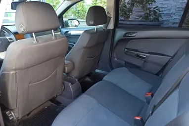 OPEL ASTRA H Caravan 1.6 Essentia Különleges Peacock metalic +Igényesen szervizelt +Felszerelt +2X-s GARANCIA !!