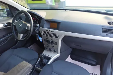 OPEL ASTRA H Caravan 1.6 Essentia Különleges Peacock metalic +Igényesen szervizelt +Felszerelt +2X-s GARANCIA !!