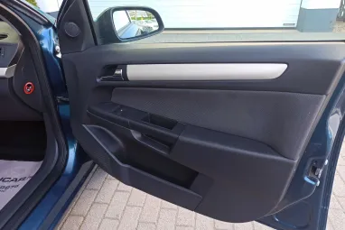 OPEL ASTRA H Caravan 1.6 Essentia Különleges Peacock metalic +Igényesen szervizelt +Felszerelt +2X-s GARANCIA !!