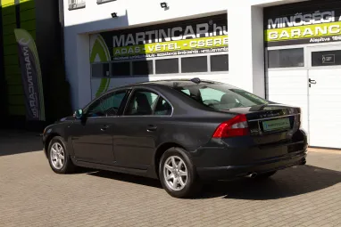 VOLVO S80 2.4 D [D5] R-Design Black Stone +White Leather +Igényes állapot +Első tulajdonos +2X-s GARANCIA !!