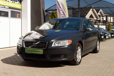 VOLVO S80 2.4 D [D5] R-Design Black Stone +White Leather +Igényes állapot +Első tulajdonos +2X-s GARANCIA !!