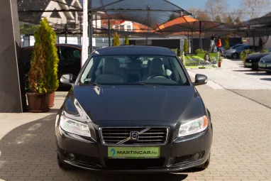VOLVO S80 2.4 D [D5] R-Design Black Stone +White Leather +Igényes állapot +Első tulajdonos +2X-s GARANCIA !!