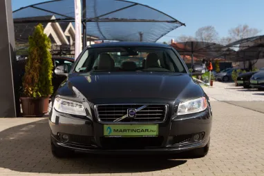 VOLVO S80 2.4 D [D5] R-Design Black Stone +White Leather +Igényes állapot +Első tulajdonos +2X-s GARANCIA !!