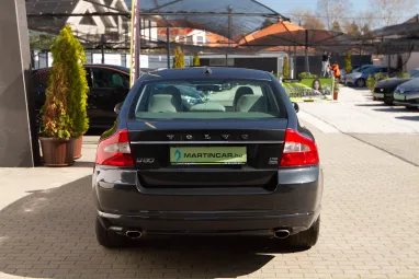 VOLVO S80 2.4 D [D5] R-Design Black Stone +White Leather +Igényes állapot +Első tulajdonos +2X-s GARANCIA !!