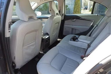 VOLVO S80 2.4 D [D5] R-Design Black Stone +White Leather +Igényes állapot +Első tulajdonos +2X-s GARANCIA !!