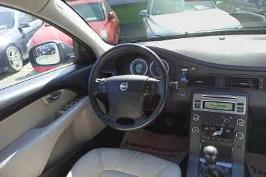 VOLVO S80 2.4 D [D5] R-Design Black Stone +White Leather +Igényes állapot +Első tulajdonos +2X-s GARANCIA !!