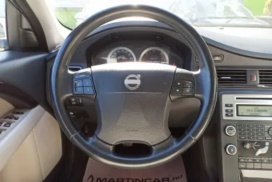 VOLVO S80 2.4 D [D5] R-Design Black Stone +White Leather +Igényes állapot +Első tulajdonos +2X-s GARANCIA !!