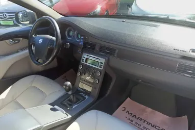 VOLVO S80 2.4 D [D5] R-Design Black Stone +White Leather +Igényes állapot +Első tulajdonos +2X-s GARANCIA !!