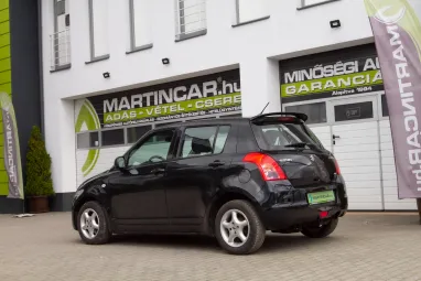SUZUKI SWIFT 1.3 GLX 5DR 4WD Special Bluish Black Pearl +1.Tulajdonos +Keveset futott +2X-s GARANCIA !!