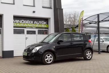 SUZUKI SWIFT 1.3 GLX 5DR 4WD Special Bluish Black Pearl +1.Tulajdonos +Keveset futott +2X-s GARANCIA !!