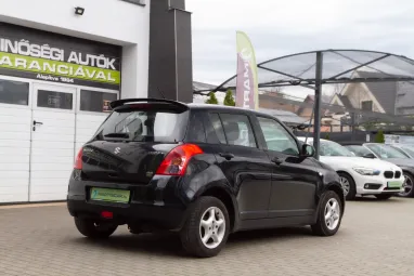 SUZUKI SWIFT 1.3 GLX 5DR 4WD Special Bluish Black Pearl +1.Tulajdonos +Keveset futott +2X-s GARANCIA !!