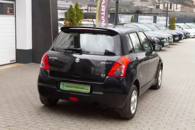 SUZUKI SWIFT 1.3 GLX 5DR 4WD Special Bluish Black Pearl +1.Tulajdonos +Keveset futott +2X-s GARANCIA !!