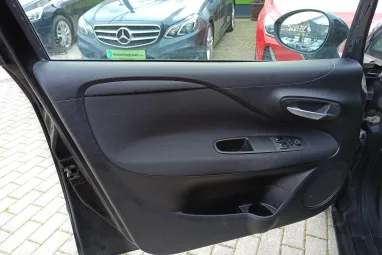 FIAT PUNTO 1.2 Easy Black Metallic +Friss Műszaki +Első Tulajdonostól +Stabil műszaki állapot !!